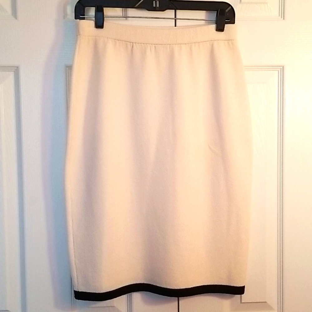 St John cream and black banded skirt, size…